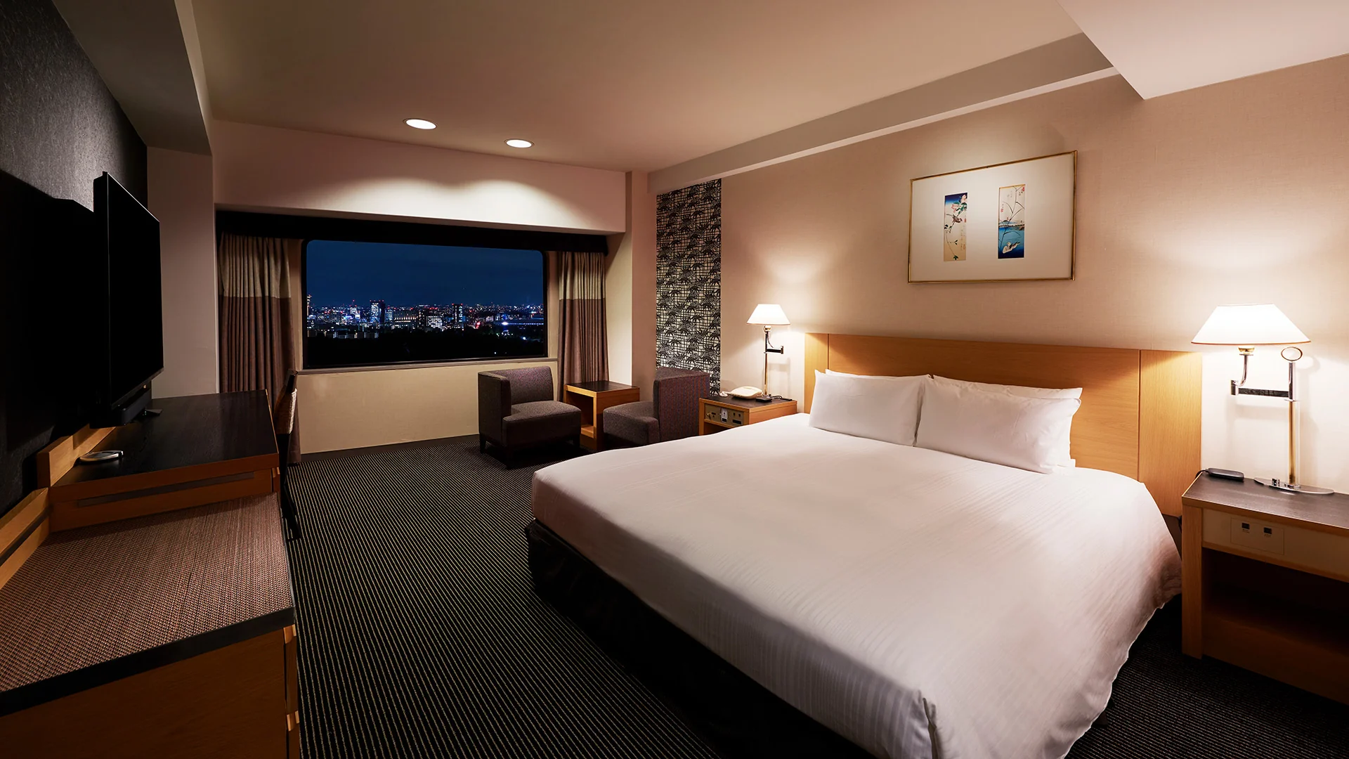 Access to Tokyo solo room with nighttime city view
